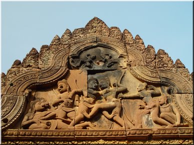 16 A fight between two monkeys Valin and Sugriva.jpg