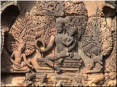 02 Shiva, god of Destruction,  with his wife Parvati (from Banteay Srei).jpg