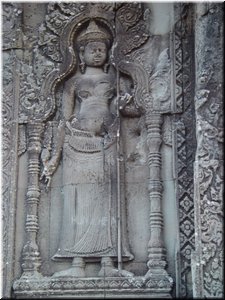 03-11-02 Phnom Bakheng --- A dvarapala.jpg