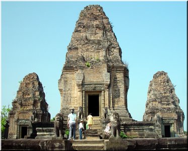 04-02-01 East Mebon --- A temple built in 10th century.jpg