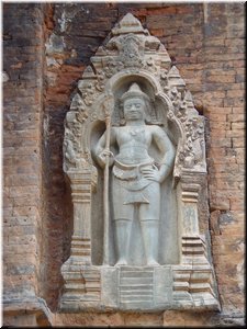 04-06-01 Lolei --- A dvarapala (guardian god).jpg