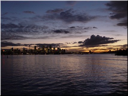 03-05-01 A night scene of Sydney skyline seen from port cruise.jpg