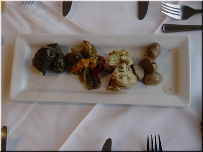 03-06 The appertizer we had on ship cruise in Port Jackson in Sydney.JPG
