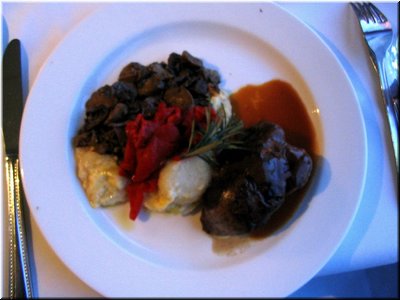03-06 The main dish we had during ship cruise in Sydney C (taken by Meimei).jpg