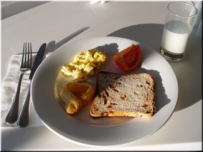 05-01 The breakfast in Vibe Hotel.jpg