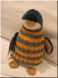 08 A fairy penguin bought by Meimei in Philip Island (taken by Meimei).jpg