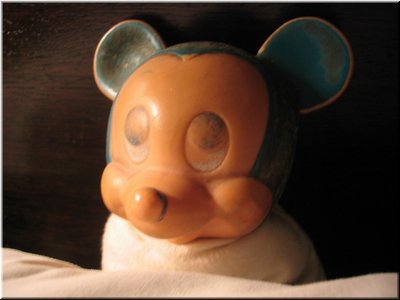 11 The oldest toy of Meimei - Mickey (12 years old) (taken by Meimei).jpg