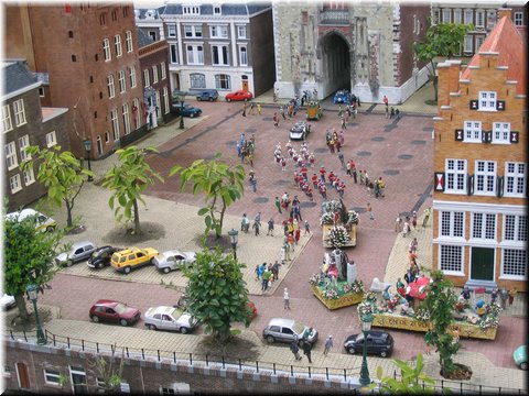 Day 02.08 (Holland)-A scene of street model seen in Madurodam.jpg