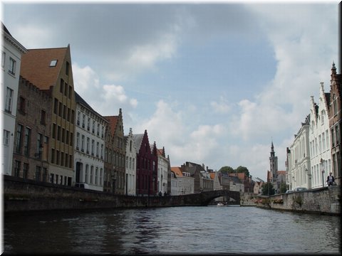 Day 04.10 (Belgium)-Boat cruise in Bruges which is called 'Venice of the North'.jpg