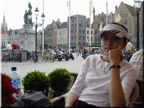 Day 04.15 (Belgium)-A rest in a restaurant beside the Market Place in Bruges.jpg