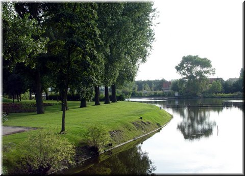 Day 04.18 (Belgium)-A third pretty site at Minnewater (Lake of Love) in Bruges.jpg