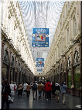 Day 05.07 (Belgium)-Galleries St. Hubert at Grand Place in Brussels.jpg