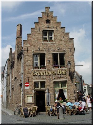 Day 04.11 (Belgium)-A house with a typical gable seen in Bruges.jpg