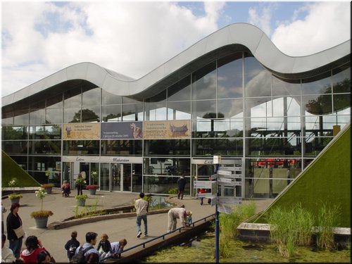 03 The entrance of Madurodam.jpg