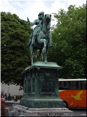 04 The statue of Prince Willem van Oranje.jpg