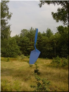 02 Another artwork before entering the museum.jpg