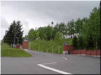 05 Gate of Hokkaido Traditional Arts and Crafts Village.jpg
