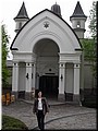 08 Before entering Snow Crystals Museum.jpg
