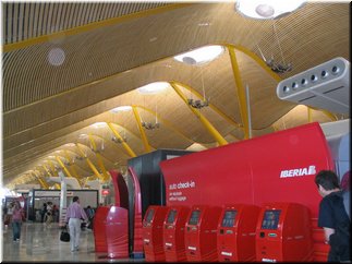 27 A glance at Madrid Airport when we were going to fly to Grenada.jpg