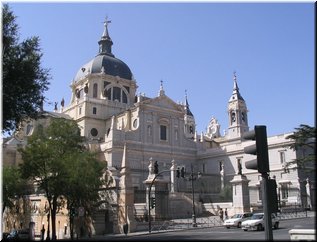 01 Madrid --- 07 Church of Nuestra Senora de la Almudena facing Palace Real.jpg