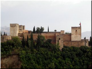 02 Granada --- 04 Exterior appearance of the palace seen from Albaicin.jpg