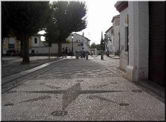 02 Granada --- 05 A street scene of Albaicin.jpg