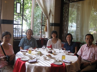 8-11-Having delicious lunch in Louwailou at West Lake side