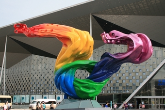 I-1-04-01-An artistic statue in Expo