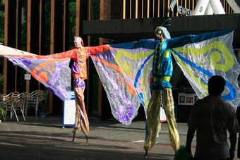 I-1-04-02-Stilt-walking performance near New Zealand Pavilion
