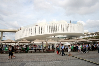 I-2-07-02-Denmark Pavilion - Simple parvilion architecture with lots of holes