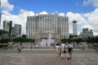 I-5-02-01-People's Square - a square with harmonic buildings around