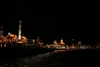 I-5-13-02-The Bund of Shanghai seen from ferry in Huangpu River