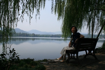 I-8-03-01-A beauty beside a beautiful lake (1)