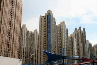 I-2-01-01-High-rising buildings seen everywhere in downtown Shanghai