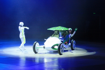 I-2-04-02-A dance show of future cars seen in SAIG-GM Pavilion