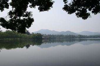 I-8-03-03-West Lake in Hangzhou is quite similar to Sun Moon Lake in Taiwan