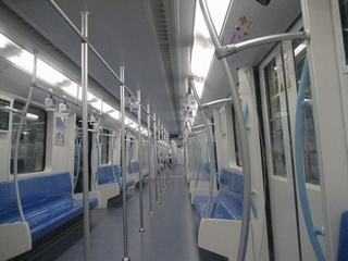06-An empty carriage