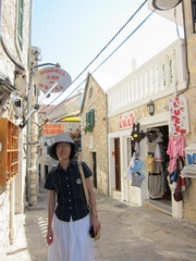 D08_01-05-02_And bought some souvenirs in Primosten Peninsula (Croatia)
