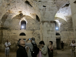 D09_01-02-01_Under-ground palace (Diocletian Palace) in Split old town (Croatia)