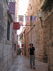 D10_01-06-02_In a lane of the old town of Korcula (Croatia)