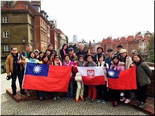 D03-05-01_At Entrance of Warsaw Old Town.jpg