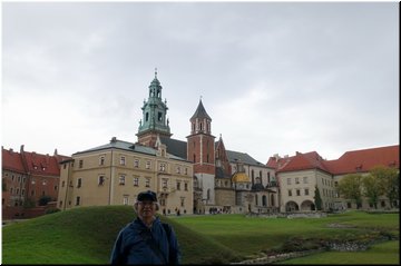D05-07-02_In the courtyard of Wawel Castle.jpg