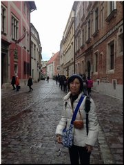 D05-08-03_On way to Krakow Old Town.jpg