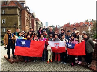 D03-05-01_At Entrance of Warsaw Old Town.jpg