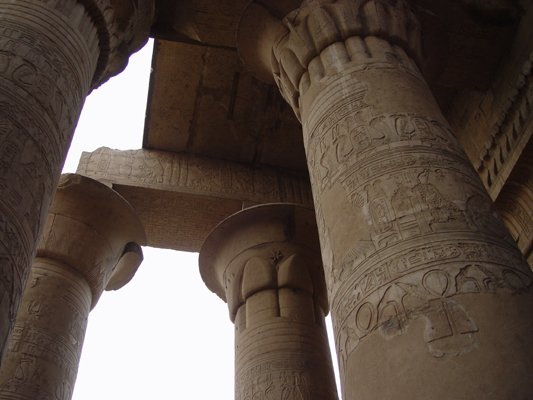 Egypt 2004---D07-04-09 The styles of capitals are numerous.jpg