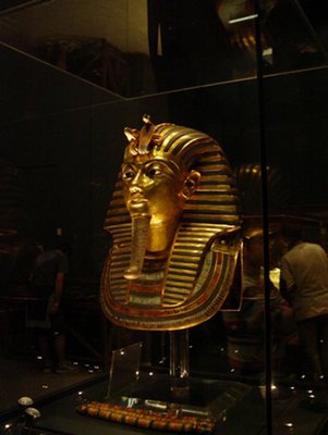Egypt 2004---D09-03-04 Tutanhkamen's mask in Egypt Museum in Cairo.jpg