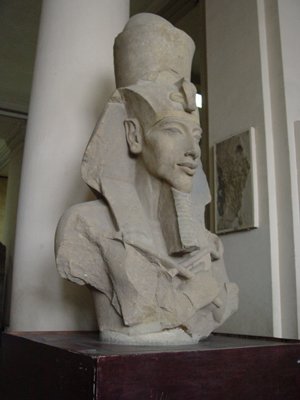 Egypt 2004---D09-03-10 King Amenhotep IV (Akhenaten) statue in Egypt Museum in Cairo.jpg