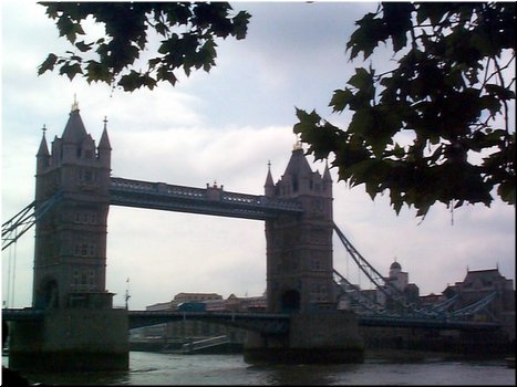 01 London Bridge in London, UK.jpg
