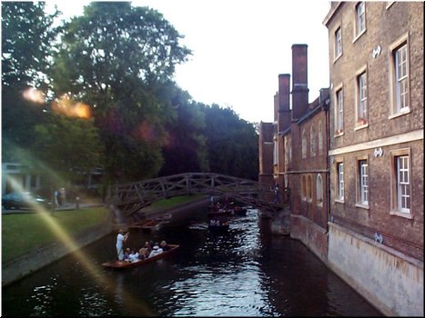 06 Mathematical Bridge, Cambridge University, UK.jpg