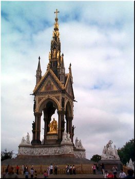08 Monument of Prince Albert in Royal Park, London, UK.jpg